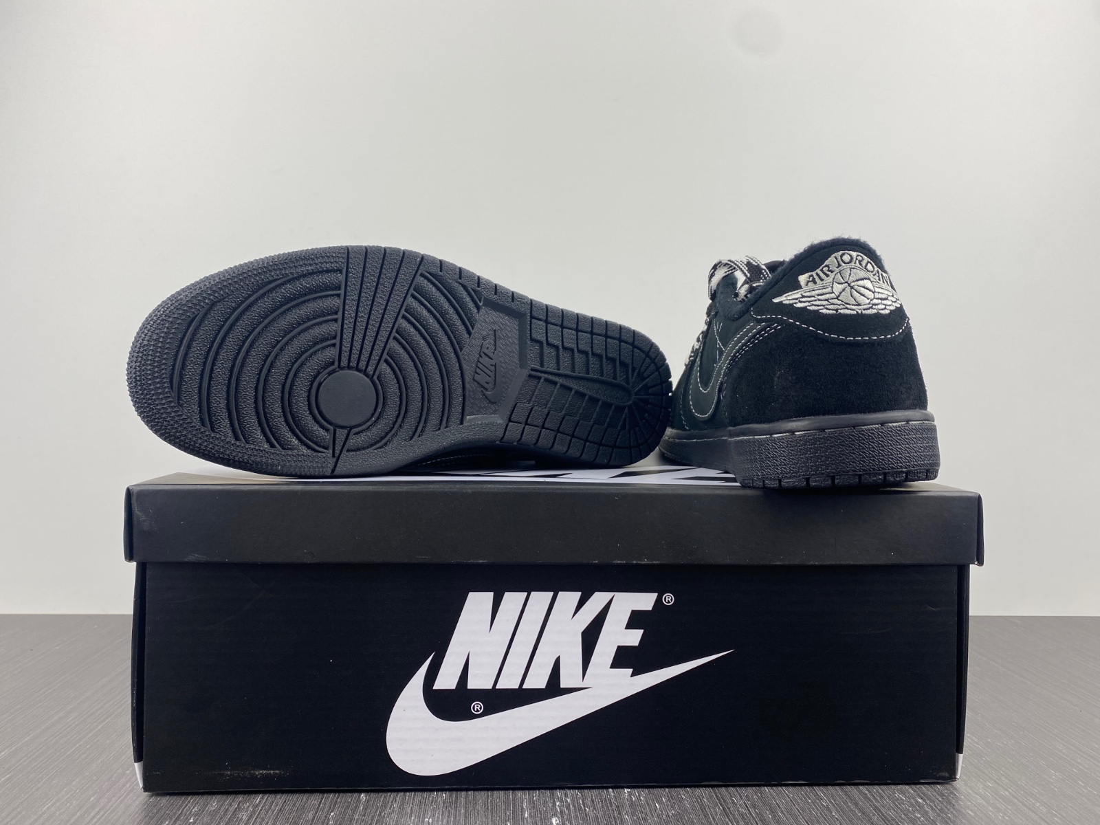Travis Scott x Air Jordan 1 Low Black/Phantom