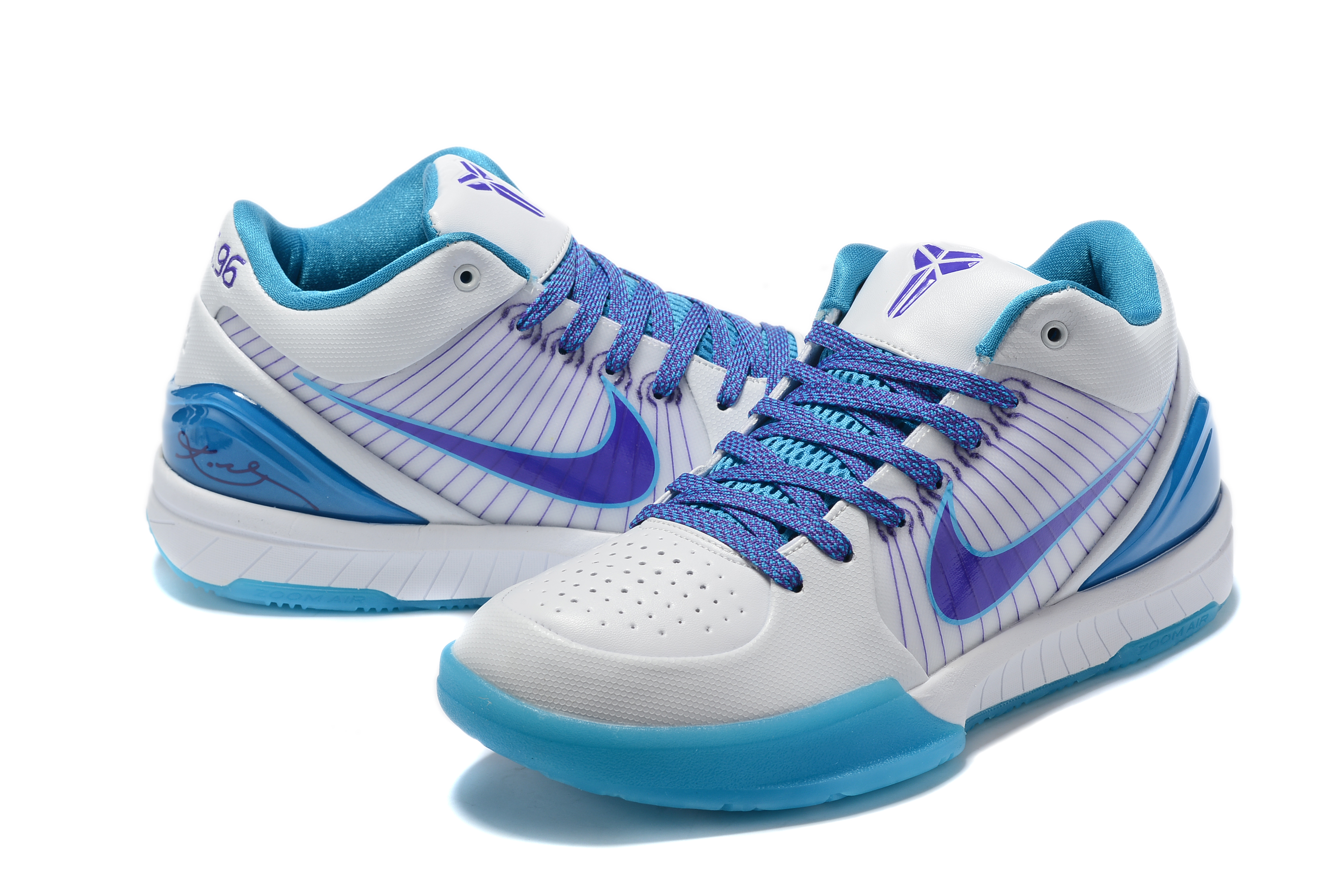 KOBE Sneaker 4