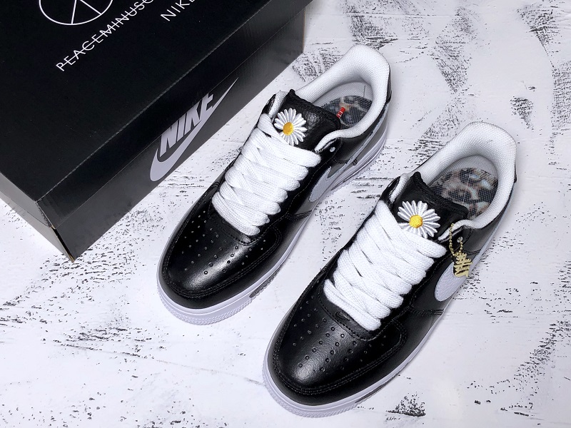 PEACEMINUSONE x Nike Air Force 1 AQ3692-001