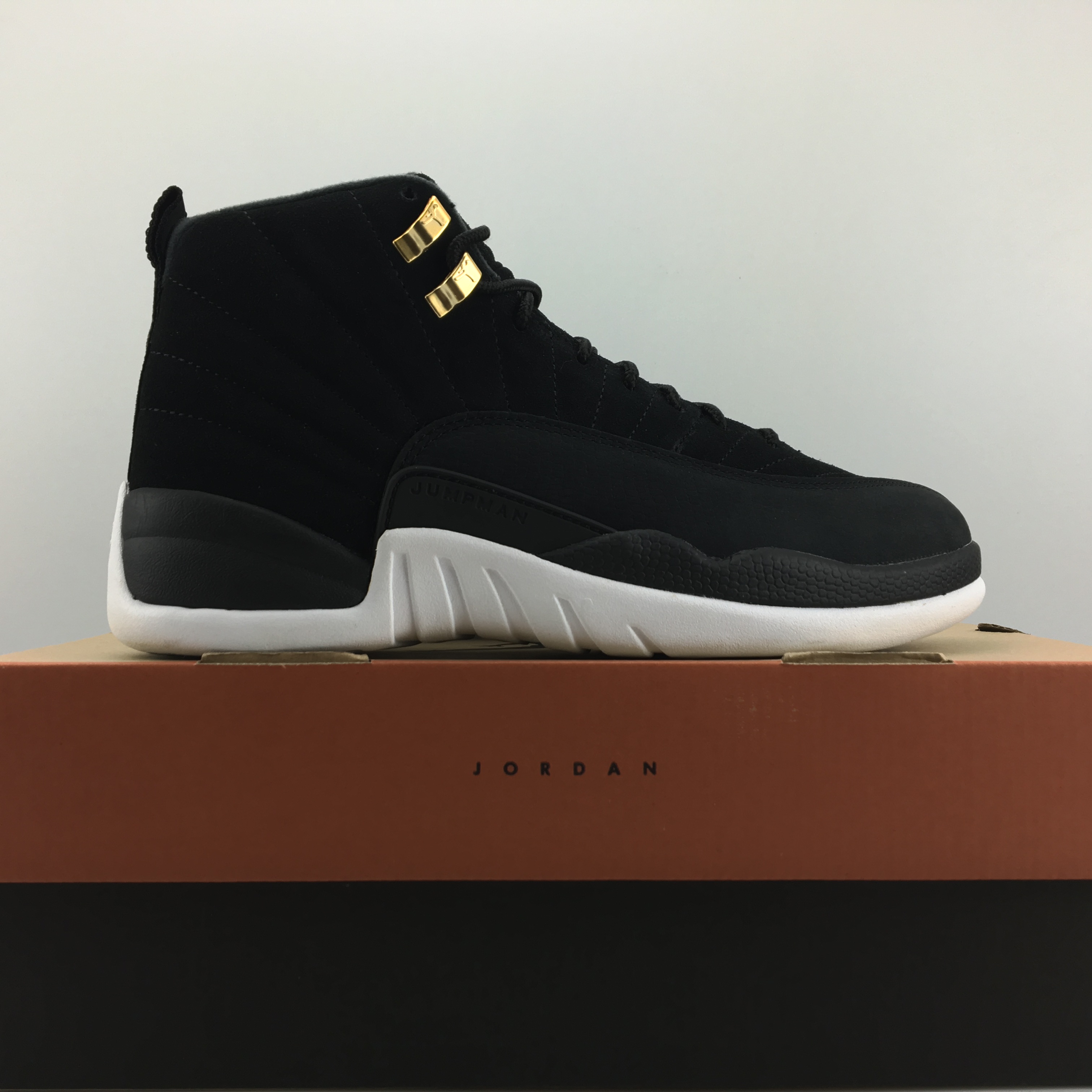 AIR JORDAN 12“REVERSE TAXI” 130690-017