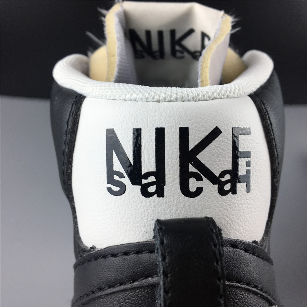 SACAI  X NIKE  BLAZER MID  AND NEYMAR  X NIKE SHOX R4 BV0072-002