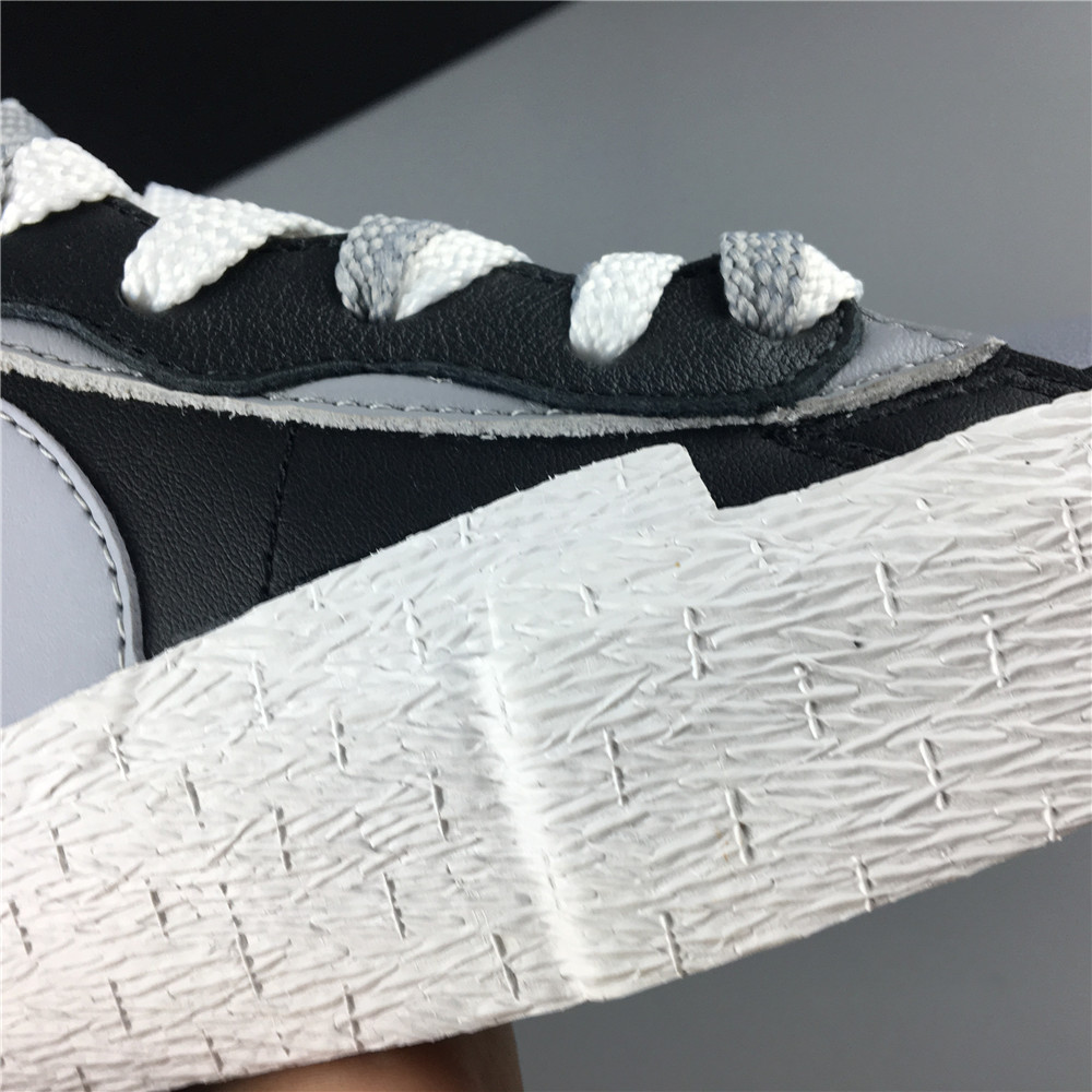 SACAI  X NIKE  BLAZER MID  AND NEYMAR  X NIKE SHOX R4 BV0072-002