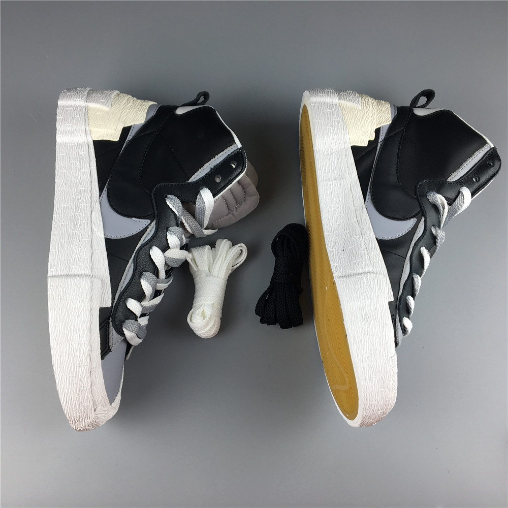 SACAI  X NIKE  BLAZER MID  AND NEYMAR  X NIKE SHOX R4 BV0072-002