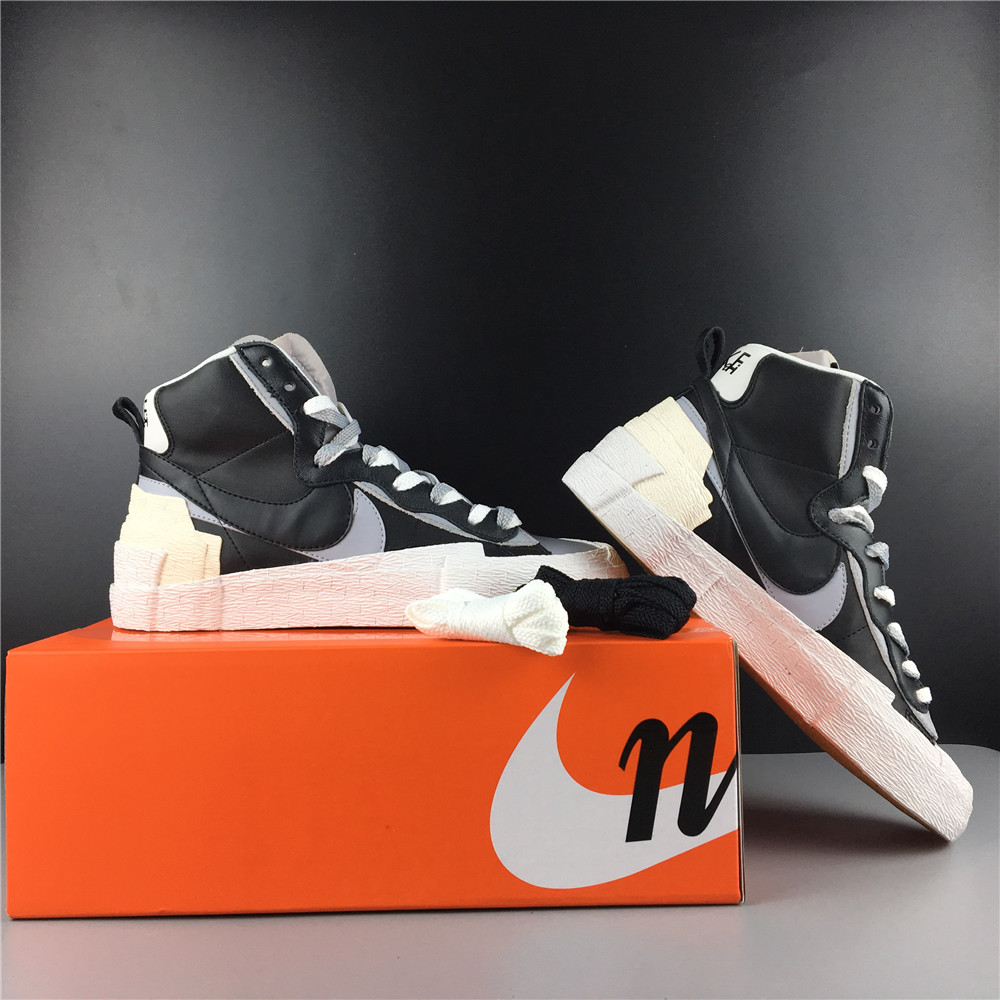 SACAI  X NIKE  BLAZER MID  AND NEYMAR  X NIKE SHOX R4 BV0072-002