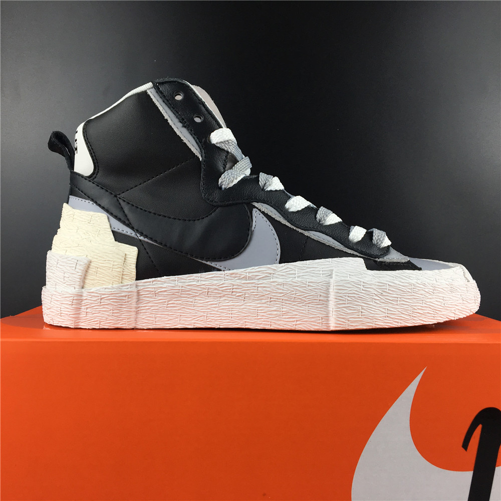 SACAI  X NIKE  BLAZER MID  AND NEYMAR  X NIKE SHOX R4 BV0072-002