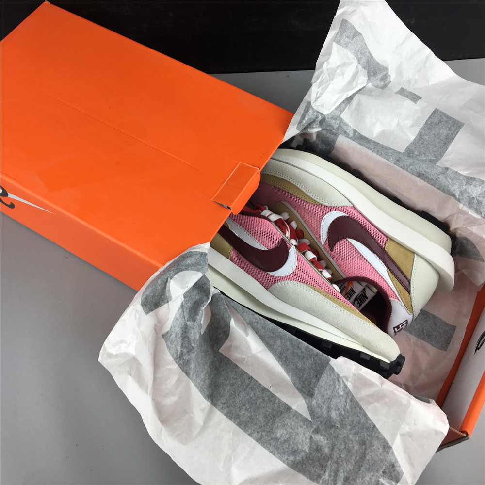 SACAI X  NIKE LVD WAFFLE  DAYBREAK BV0073-500