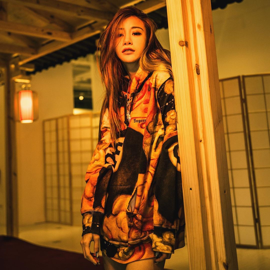 S*p*e 19fwmartinwong8ballhooded s1970#a3