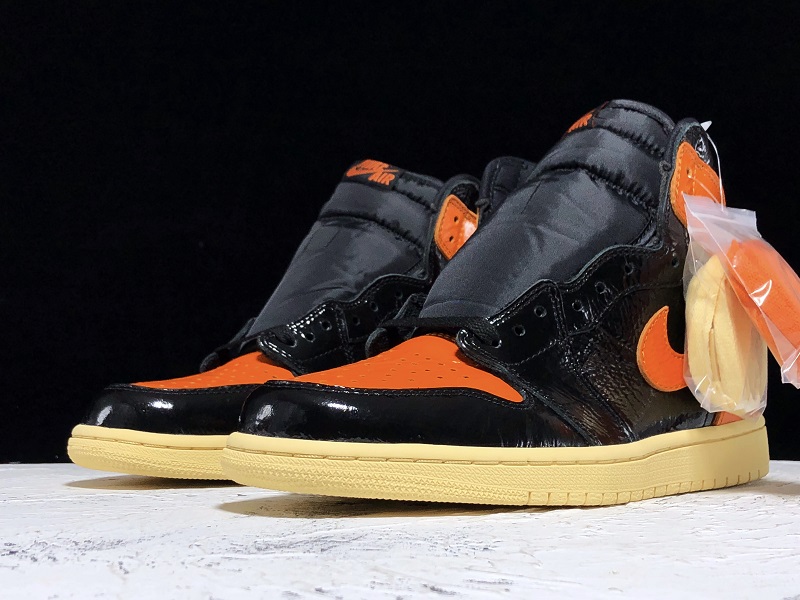 Retro High OG 555088-028