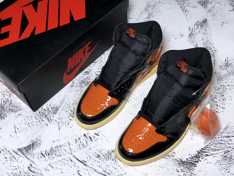 Retro High OG 555088-028