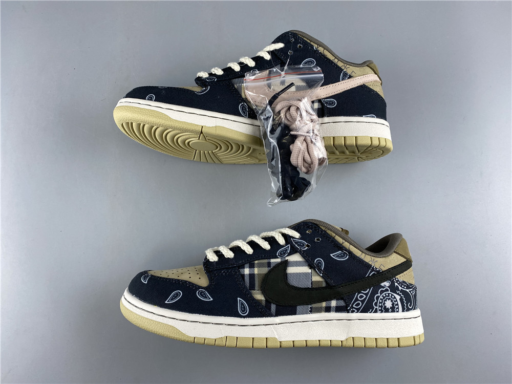 Travis Scott x Nike SB Dunk Low CT5053-001