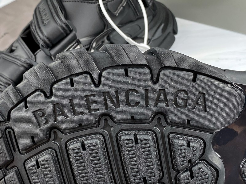 Ba*len*cia*ga track 4.0 black