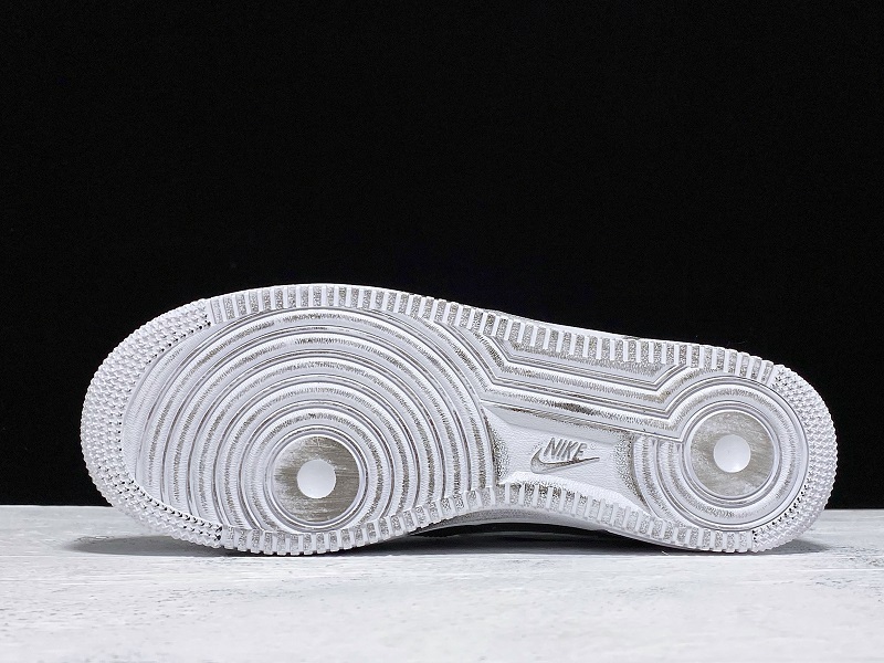 PEACEMINUSONE x Nike Air Force 1 AQ3692-001