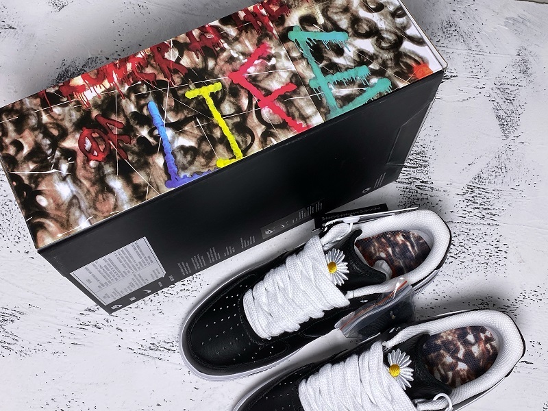 PEACEMINUSONE x Nike Air Force 1 AQ3692-001