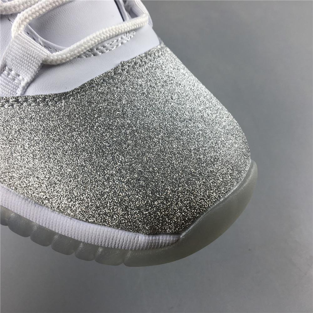 Air Jordan 11 WMNS Metallic Silver