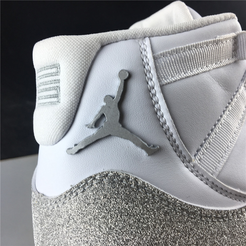 Air Jordan 11 WMNS Metallic Silver