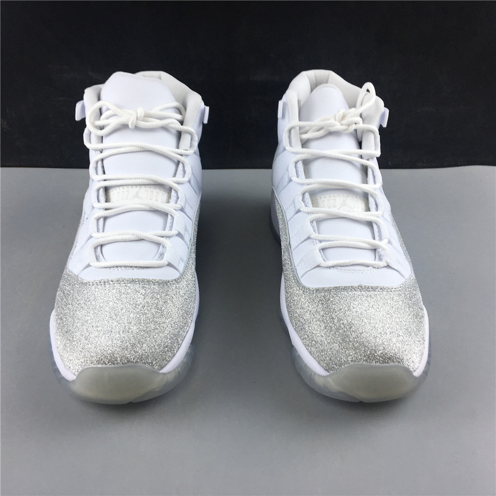 Air Jordan 11 WMNS Metallic Silver