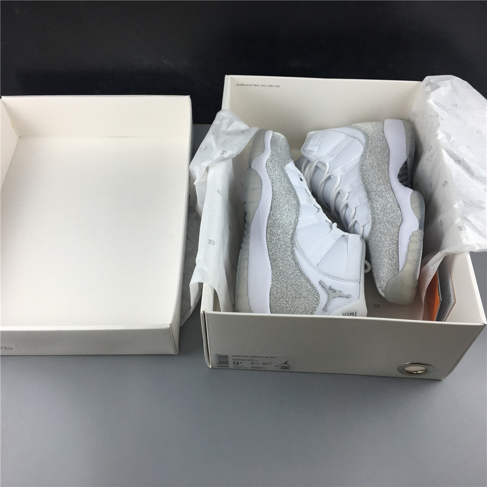 Air Jordan 11 WMNS Metallic Silver