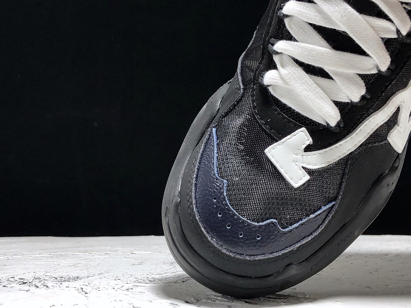 OFF-WHITE c/o ODSY-1000 Sneakers