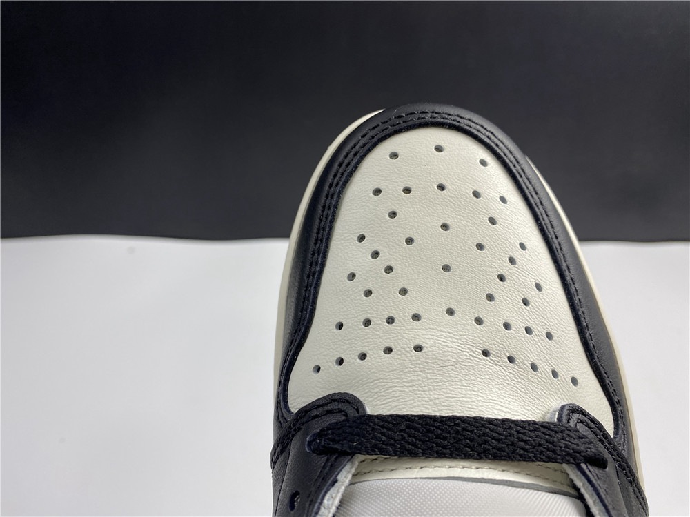 Air Jordan 1 High OG "Dark Mocha