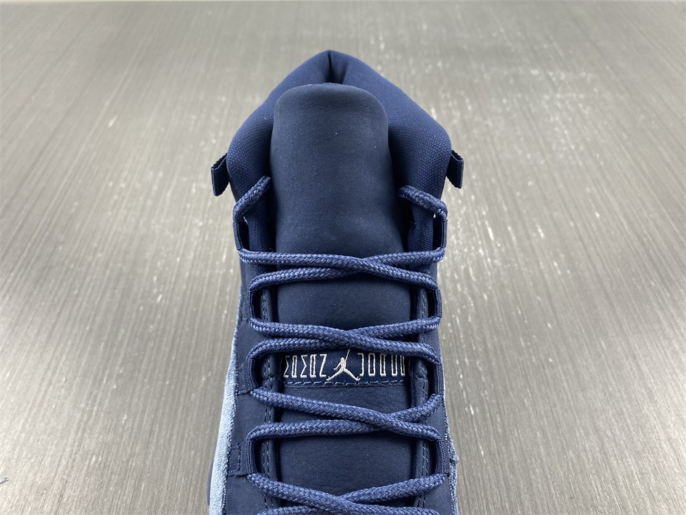 Air Jordan 11 Velvet Midnight Navy