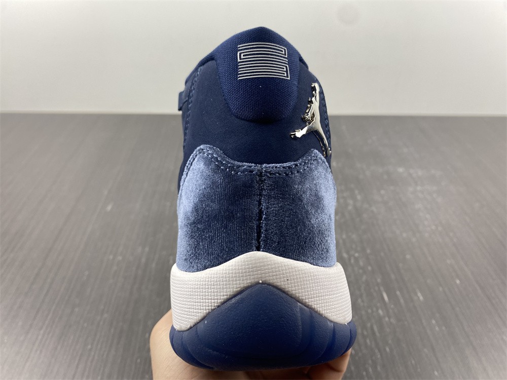 Air Jordan 11 Velvet Midnight Navy