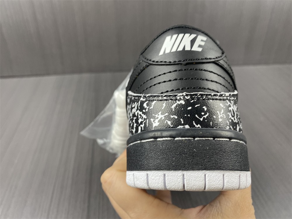 Nike Dunk Low GS Nikebook 327624-001