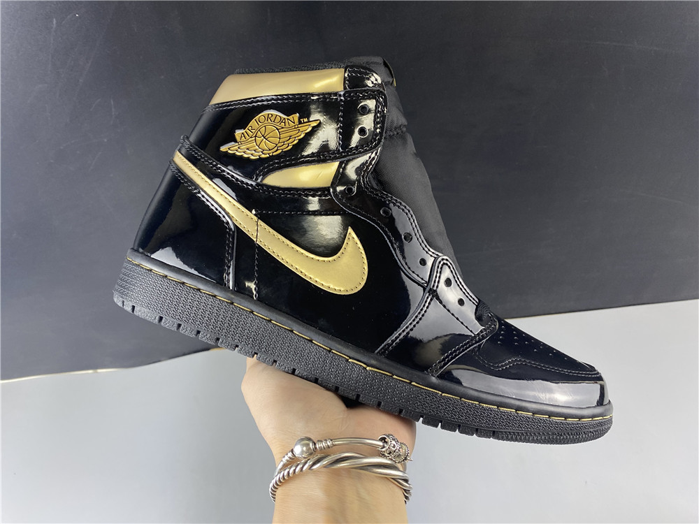 Air Jordan 1 High OG  555088-032