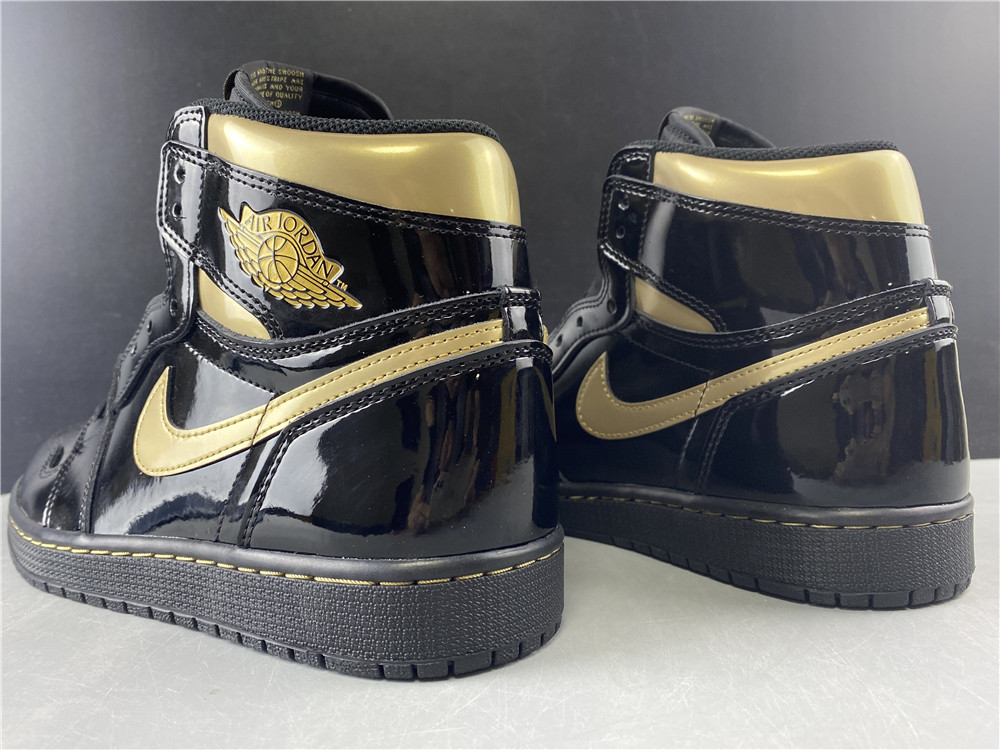 Air Jordan 1 High OG  555088-032
