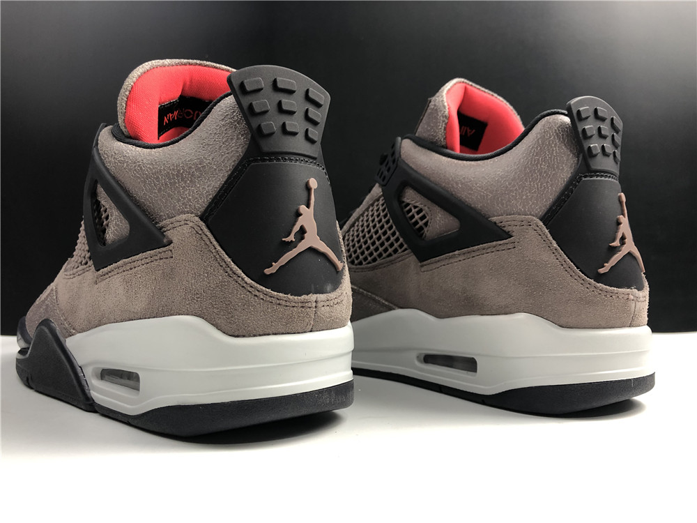 Air Jordan 4 Retro "Taupe Haze"