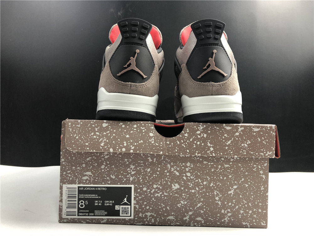 Air Jordan 4 Retro "Taupe Haze"