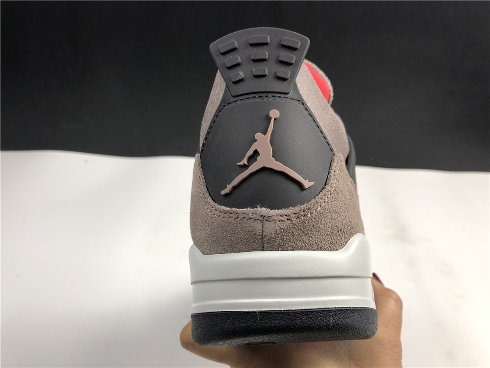 Air Jordan 4 Retro "Taupe Haze"