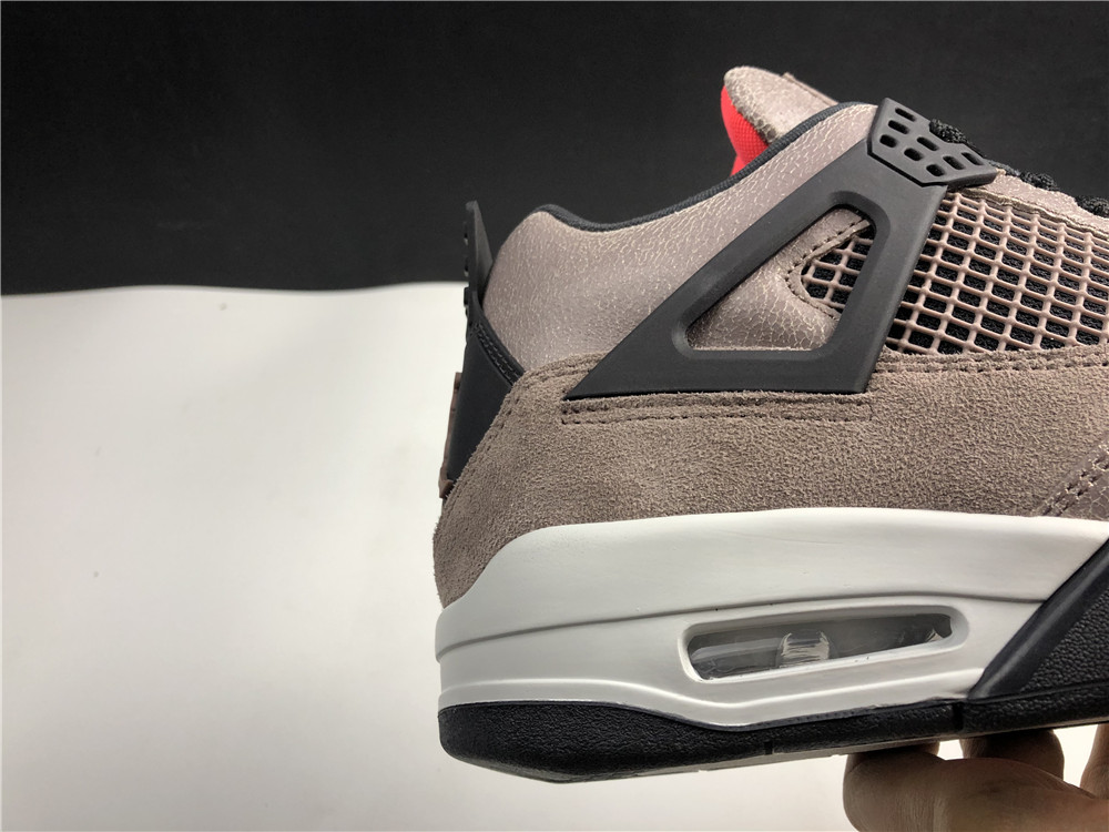Air Jordan 4 Retro "Taupe Haze"