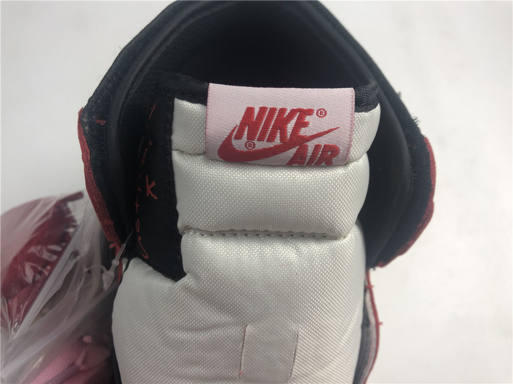 Travis Scott Air Jordan 1 "Chicago"