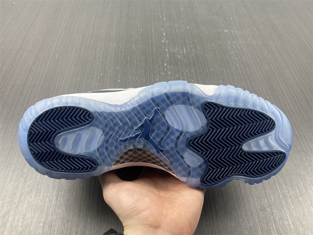 Jordan 11 Retro Low Georgetown
