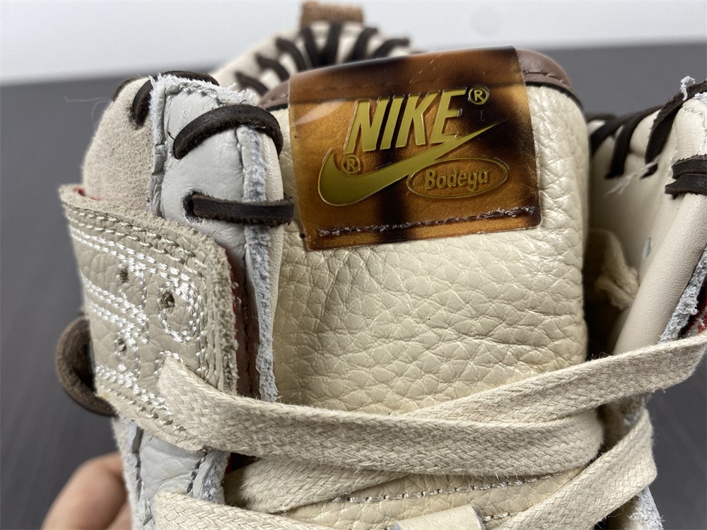 Bodega x Dunk High Friends & Family CZ8125-100