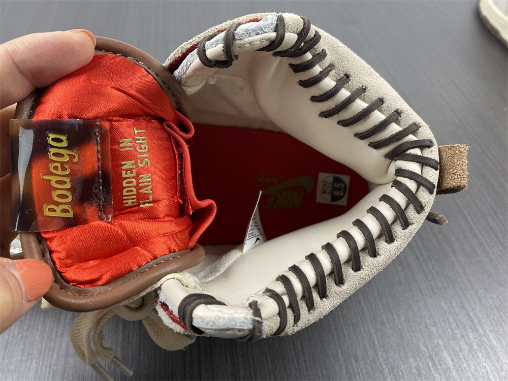 Bodega x Dunk High Friends & Family CZ8125-100