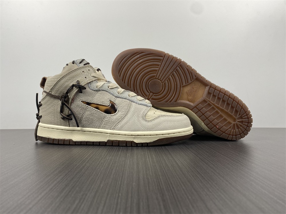 Bodega x Dunk High Friends & Family CZ8125-100