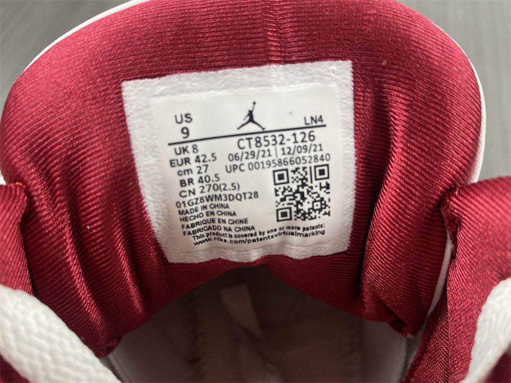 Air Jordan 3 Cardinal Red