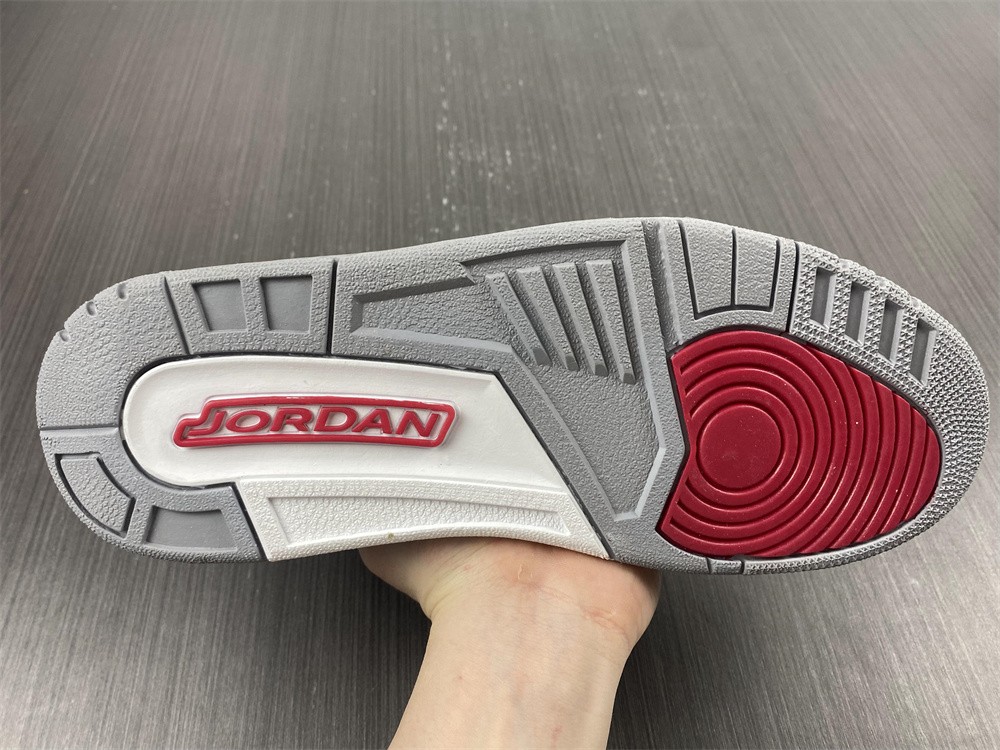 Air Jordan 3 Cardinal Red