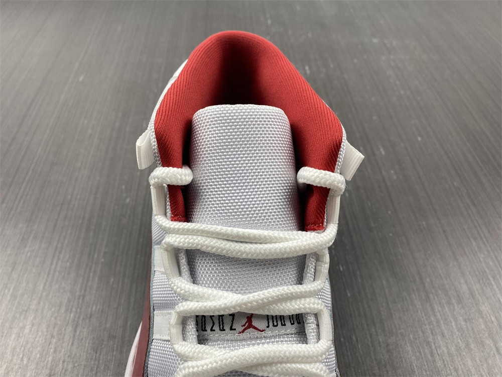 Air Jordan 11 Cherry