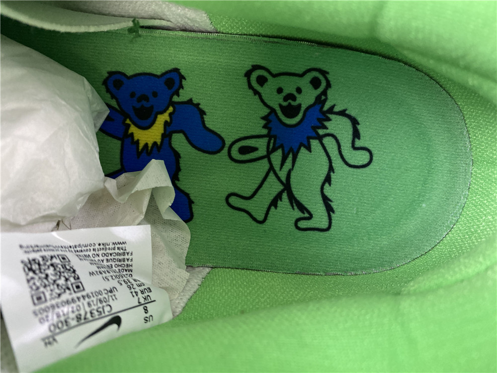 GRATEFUL DEAD X NIKE SB DUNK LOW