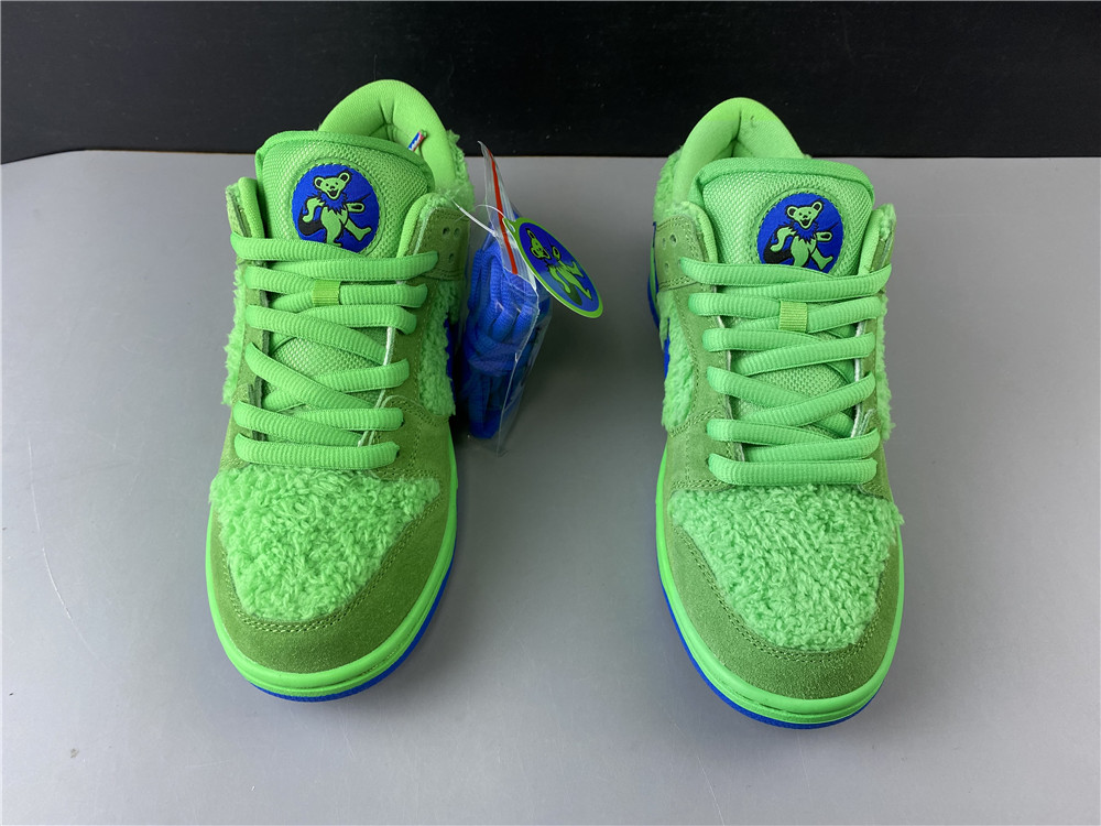 GRATEFUL DEAD X NIKE SB DUNK LOW