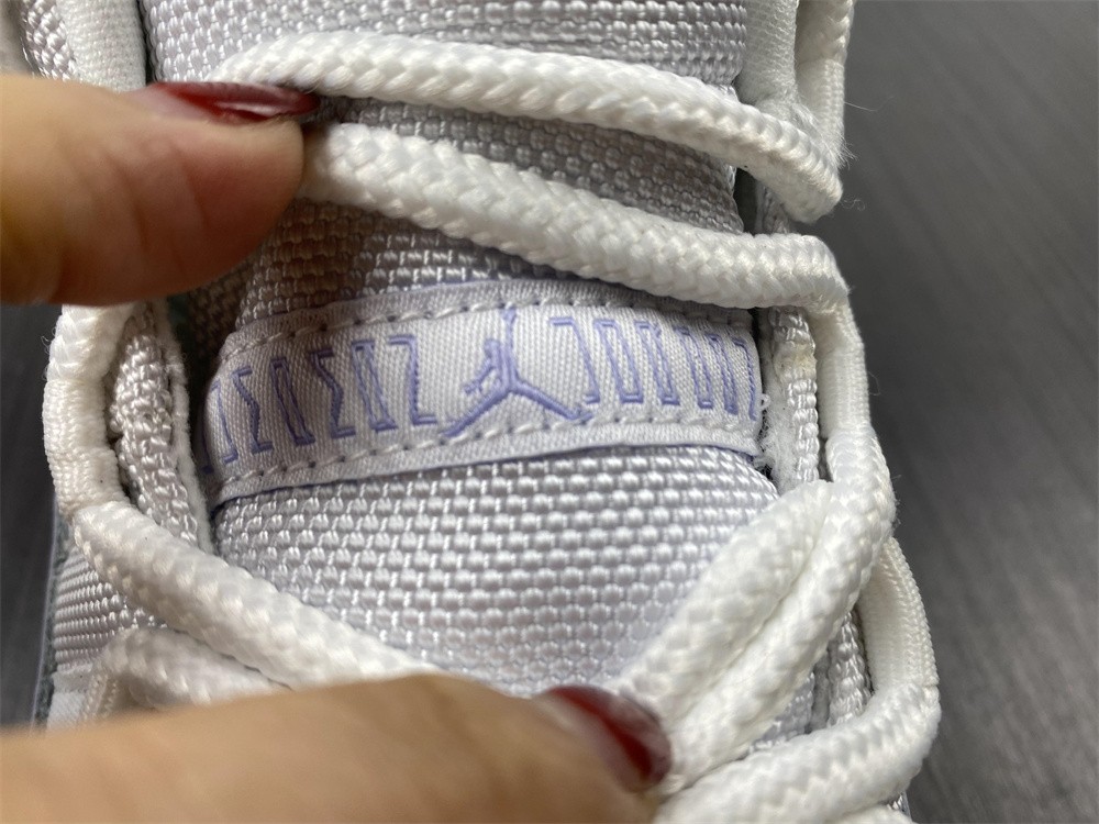 Air Jordan 11 Low WMNS PURE VIOLET