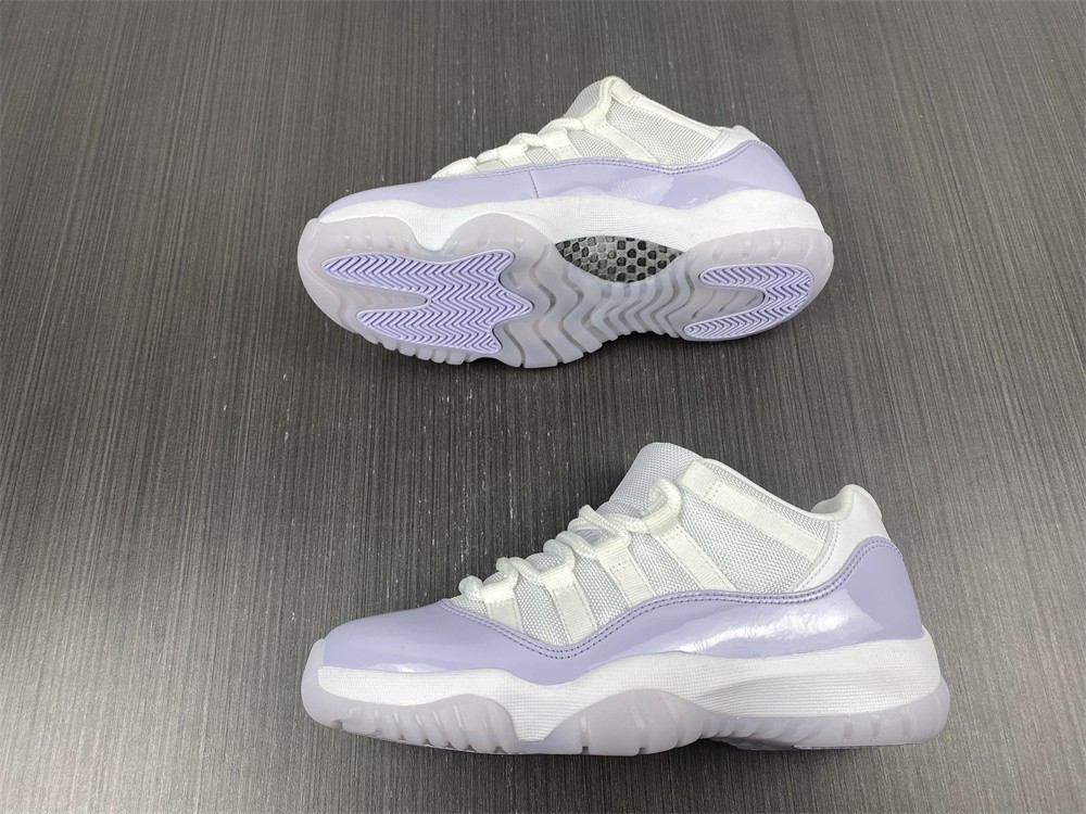 Air Jordan 11 Low WMNS PURE VIOLET