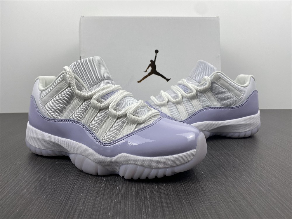 Air Jordan 11 Low WMNS PURE VIOLET