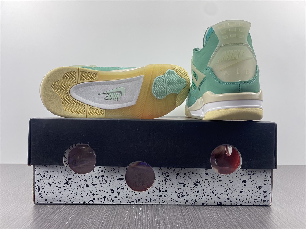 off-white x air jordan 4 sail neptune T*f*ny green