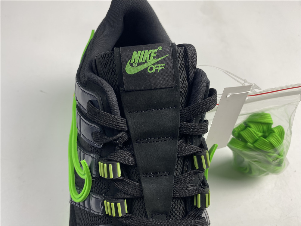 OFF-WHITE x Nike Air Rubber Dunk Green Strike