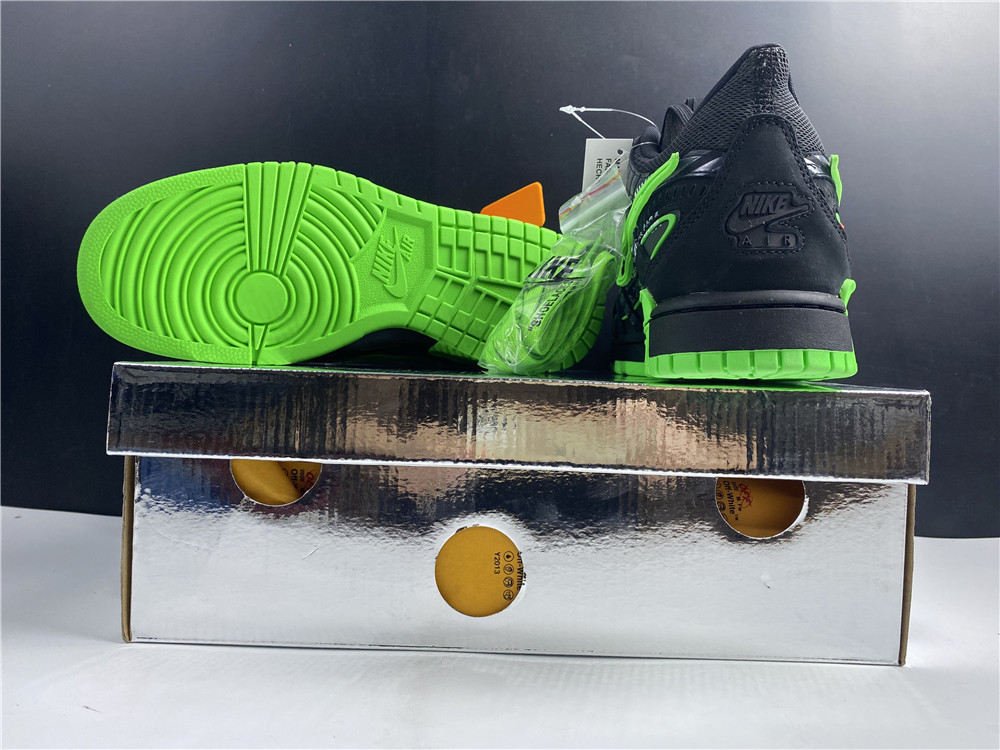 OFF-WHITE x Nike Air Rubber Dunk Green Strike