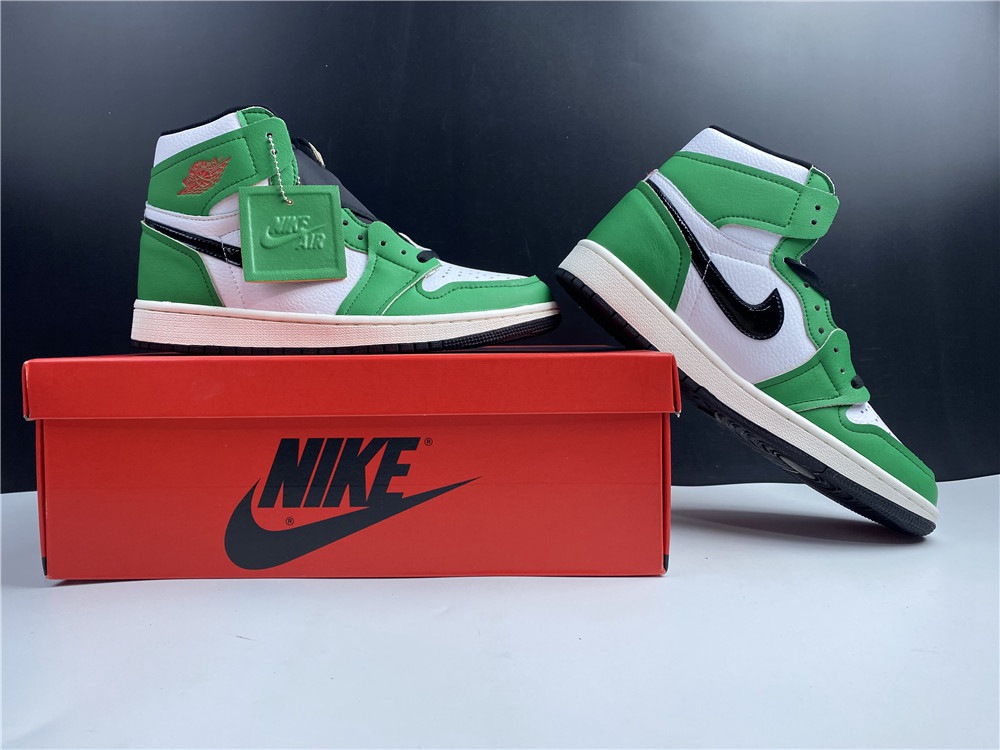 Air Jordan 1 High OG "Lucky Green"