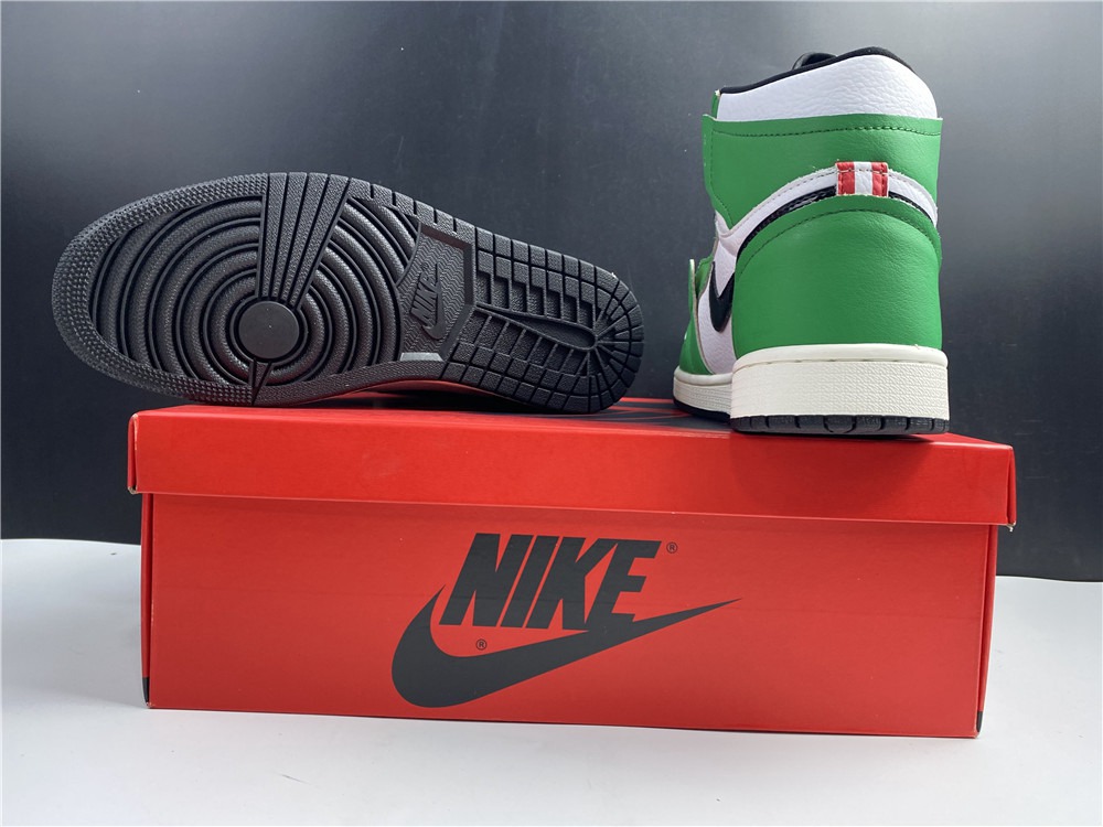 Air Jordan 1 High OG "Lucky Green"